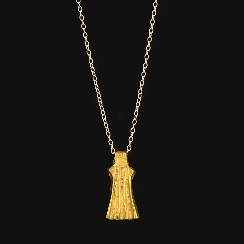 Achaemenid Persian Gold Pendant – Imperial Iranian Ornament (550–330 BCE)