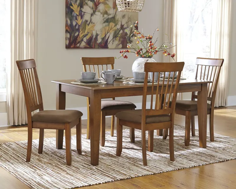 Berringer Solid Wood Dining Table – Rustic Farmhouse Style