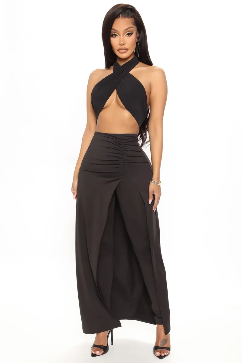 Black Flowy Maxi Skirt with Modern Silhouette