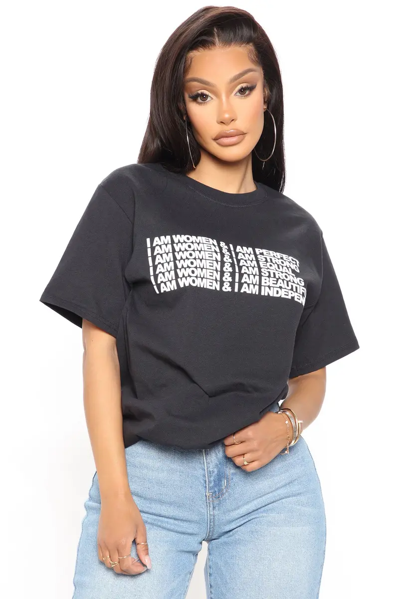 Black Statement Graphic Tee – ‘Here Me Roar’