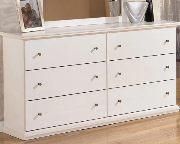 Bostwick Shoals 6-Drawer Solid Wood Dresser