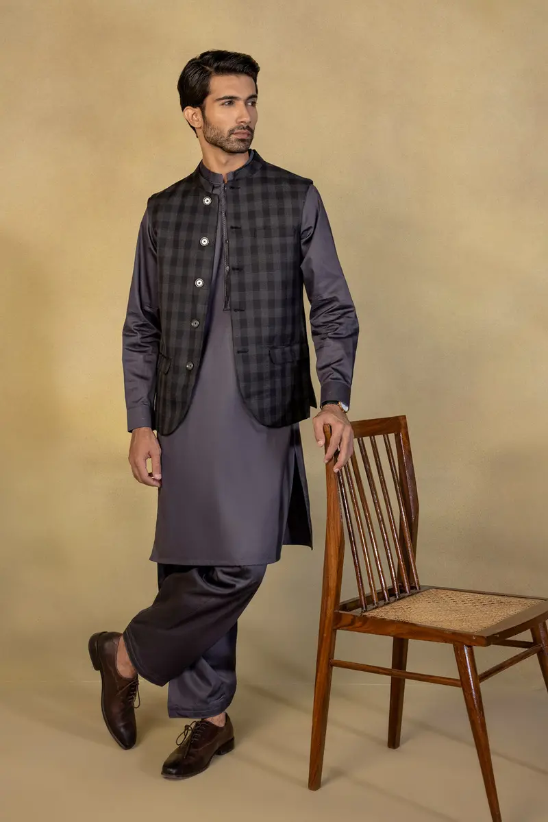 Breathable Tropical Waistcoat – Slim Fit