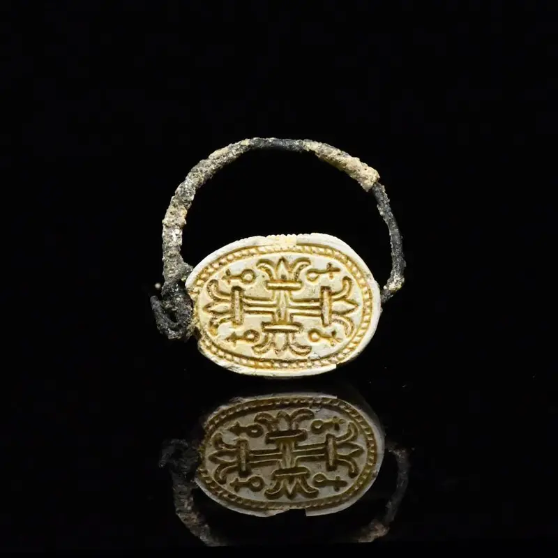 Bronze Swivel Ring with Scarab Seal, Dynasties 20–21, ca. 1190–945 BCE