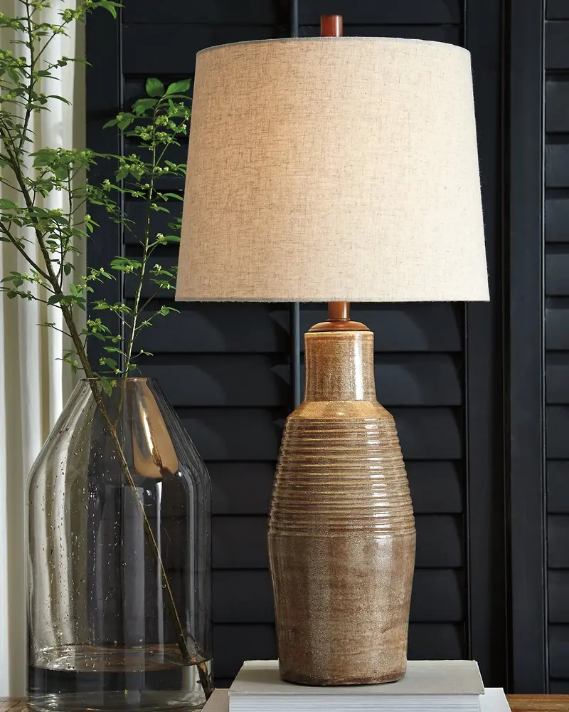 Calixto Ceramic Table Lamp – Handcrafted Bedside Lighting