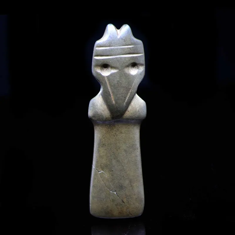 Classic-Period Costa Rican Jadeite Owl Pendant, 300–900 CE