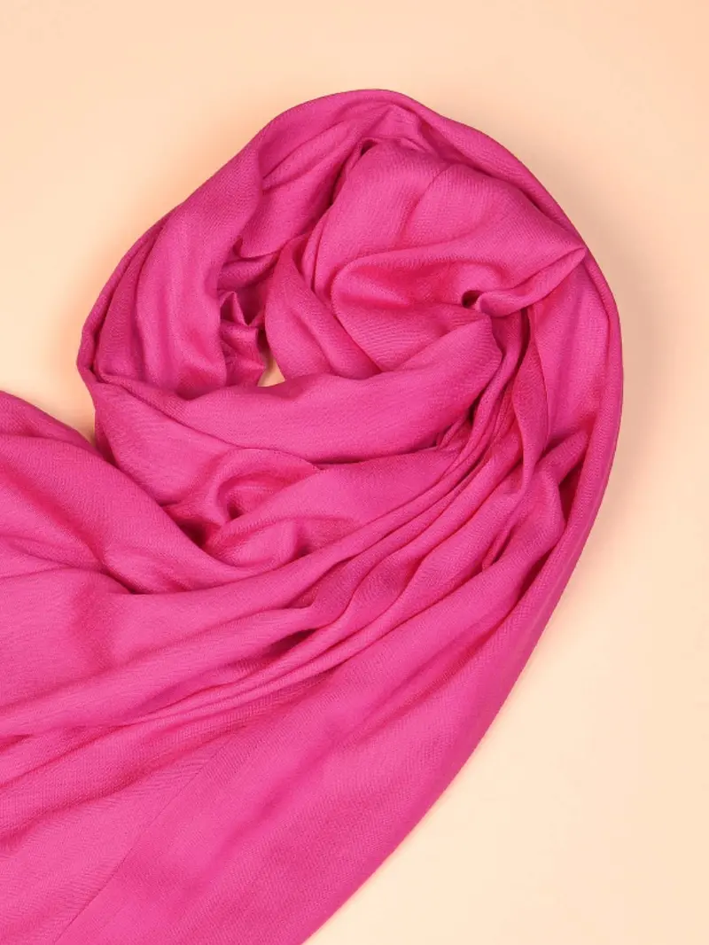 Elegant Pink Viscose Scarf with Classic Design
