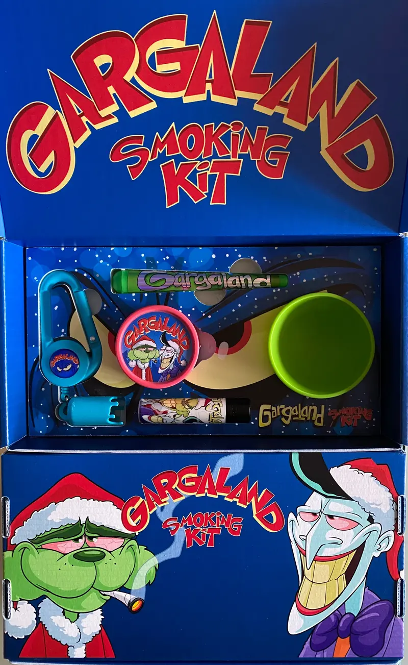 Gargaland Christmas Smoking Kit – Holiday Edition