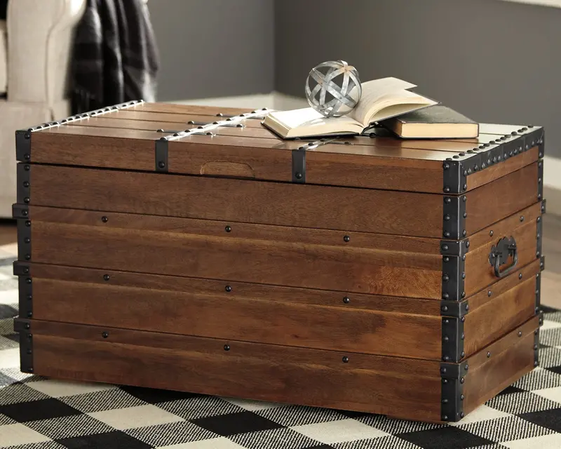 Kettleby Vintage-Style Storage Trunk