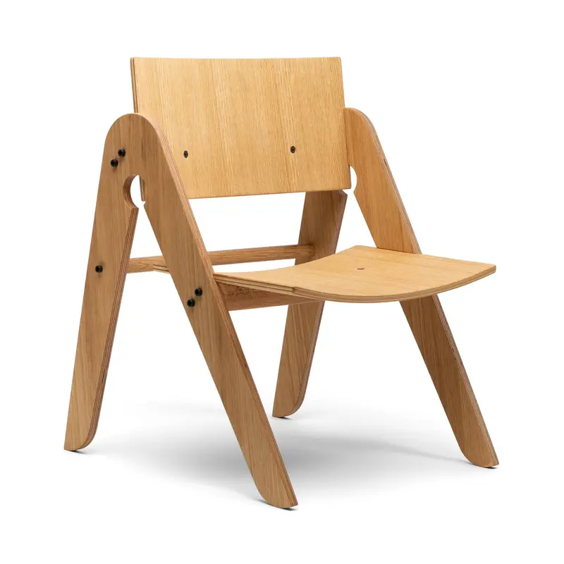 Lily’s Ergonomic Kids Chair for Small Spaces