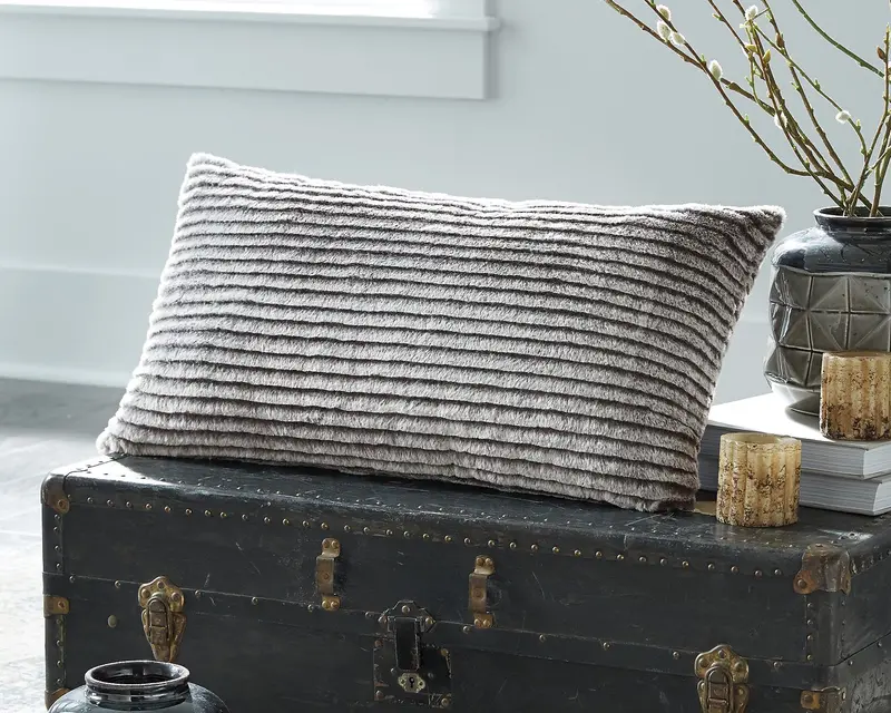 Metea Decorative Pillow Collection (4-Pack)