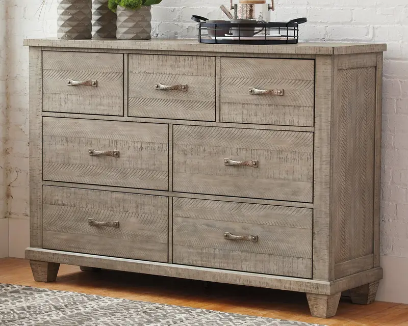 Naydell Solid-Wood Dresser with Smooth Glide Drawers