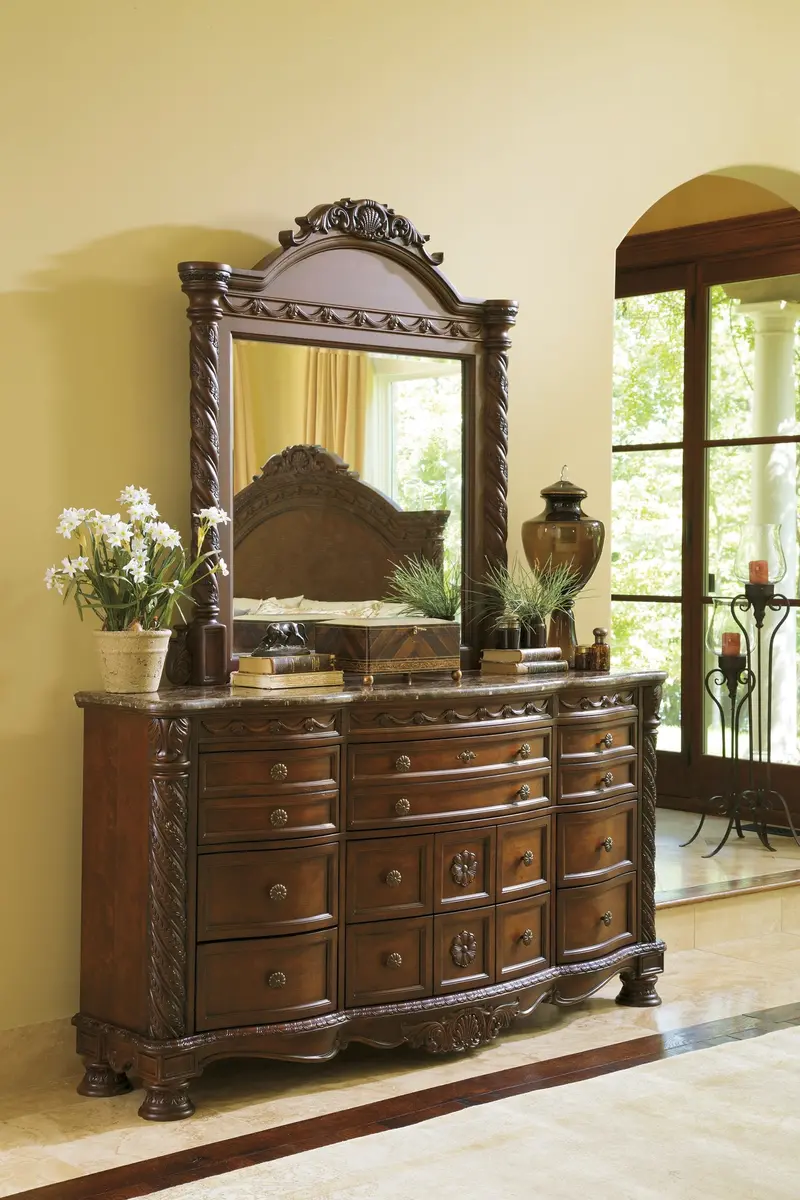 North Shore 7-Drawer Dresser in Modern Finish