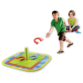 Pop-Out Horseshoes Toss Game