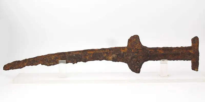 Rare Scythian Iron Dagger from the Black Sea Region (3rd–2nd Century BCE)