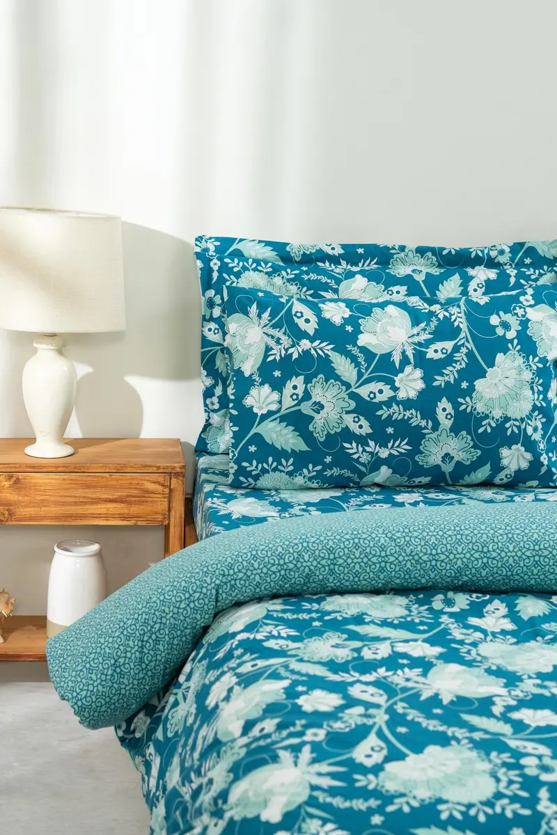 Teal Classic Quilt Cover Design