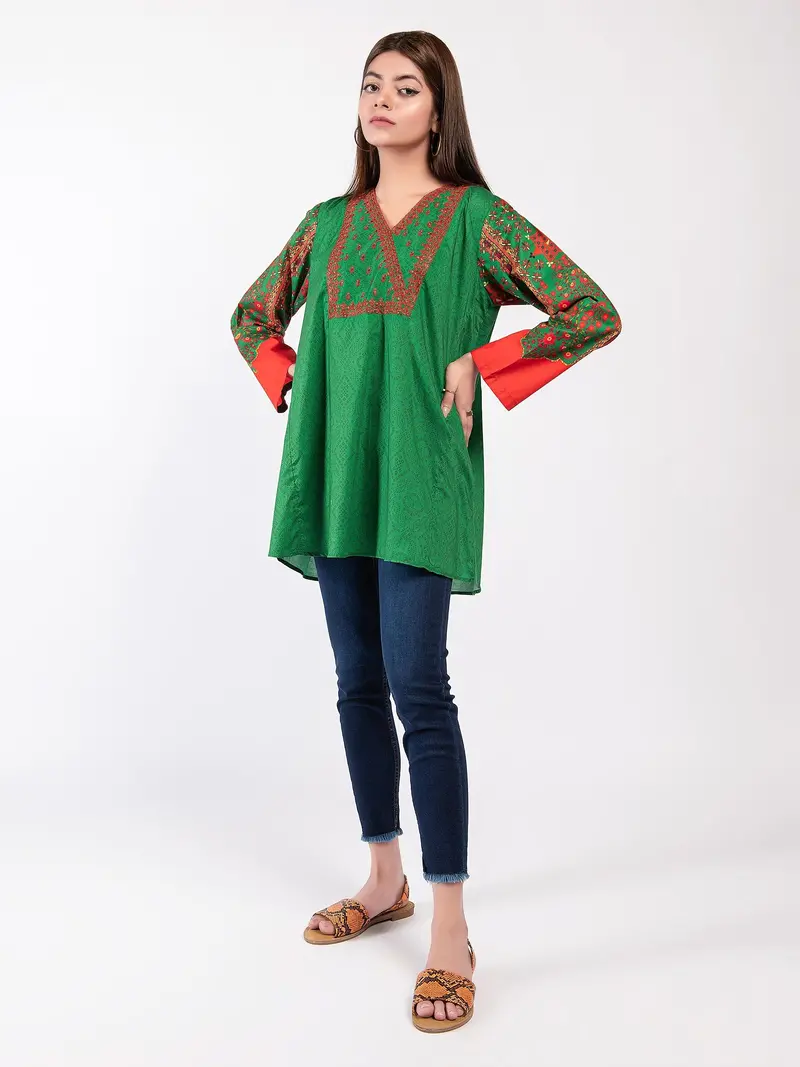 Versatile Embroidered Crop Top with Fine Detailing