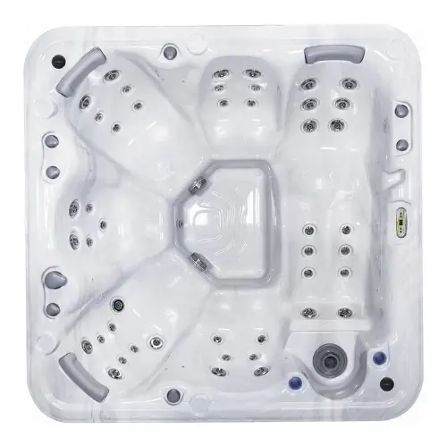 Weekend Series 645-Litre Hot Tub
