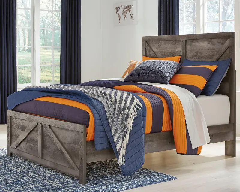 Wynnlow Full-Sized Crossbuck Panel Bed